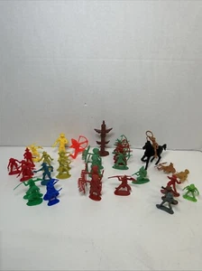 Mixed Size Lot Of Cowboys And Indians With Horse And Totem Pole 34 Pieces - Picture 1 of 13