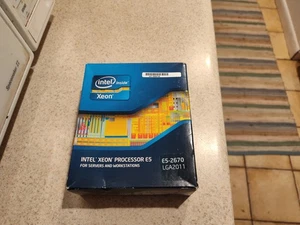 Intel XEON Processor SR0KX E5-2670 20M Cache 2.60 GHz Sealed - Zdjęcie 1 z 4