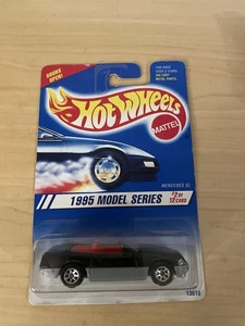 Hot Wheels Mercedes SL 1995 Model Series Nero - Foto 1 di 4