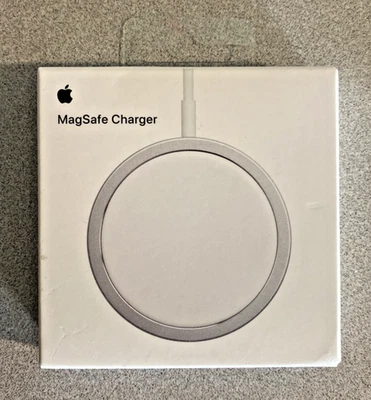 Apple MagSafe Charger Wireless Charging Pad USB-C A2140 iPhone Accessory New - Image 1 of 4