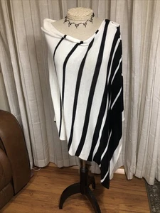 Chicos Damen schwarz/weiß gestreifter Wasserfallausschnitt Strick Poncho Cape Pullover L/XL - Bild 1 von 6