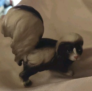 Vintage Skunk Figurine Josef Originals Animals - Picture 1 of 3