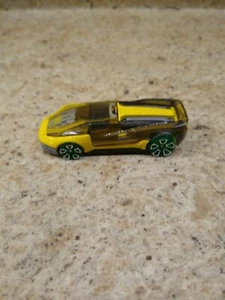 Hot Wheels El Viento Yellow X-RAYCERS 7/10 2016 - Picture 1 of 5