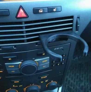 Vauhall Astra H MK5 Cup Holder Air Vent Support - Picture 1 of 1