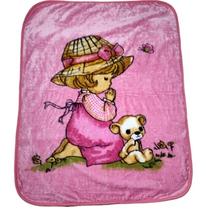 Happy Baby rosa betendes Mädchen mit Teddybär Plüschdecke 40x53 groß weich Neu - Bild 1 von 4