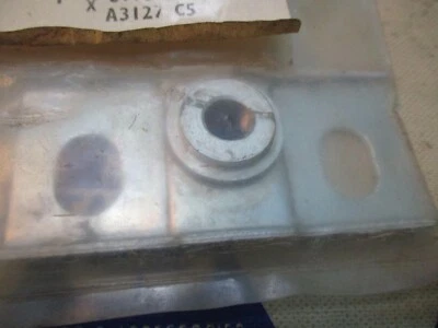 Triumph TR4, TR4A bonnet hood fastening attachment plate NOS 611619 Leyland - Image 1 of 4