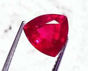 Natural Red Ruby 6.40 Ct Certified Trillion Shape Loose Gemstone With Free Gift - Picture 1 of 6