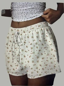 Large Women's Striped Beach Vacation Shorts, Perfect For Spring And Summer - Picture 1 of 4