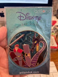 Artland Disney Pin - Sleeping Beauty - Maleficent Dragon Fighting Prince - Picture 1 of 1