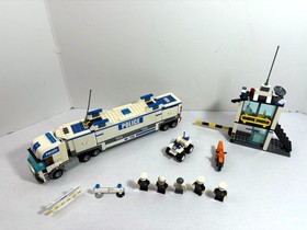 Lego City: Police:  Police Command Center 7743 (2008)