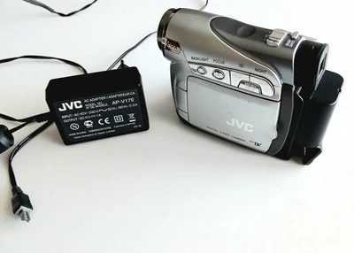 JVC GR-D239E MiniDV Camescope avec cable d'alimentation pour pieces - Photo 1/4