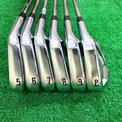 Srixon ZXi7 Iron set 5-pw / Dynamic Gold S200 - Image 1 of 4