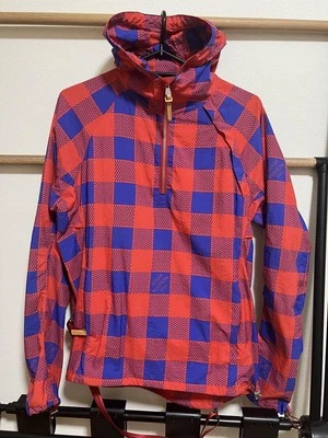 Parka Louis Vuitton Masai Check Nylon Kim Jones Usada, Deportiva Elegante Datailed Foto 1 de 4