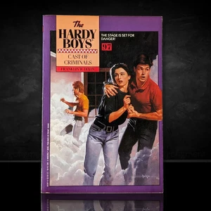 97 Cast of Criminals Hardy Boys Paperback Book 1989 (Sq-Red) - Picture 1 of 2