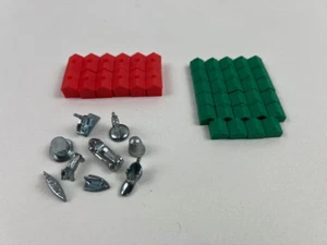 Monopoly (12) Hoteles, (29) Casas y (9) Piezas de Metal Repuestos - Imagen 1 de 4