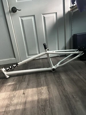 Marco Haro 21 pulgadas Foto 1 de 4