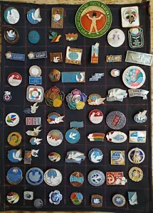 World Peace Propaganda Dove Earth Globe Cool 69 pcs Soviet Pin Badge USSR - Picture 1 of 6