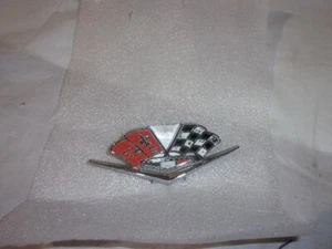 GM Original Survivor 1965-1966 CORVETTE FRONT SIDE FENDER EMBLEM GM#3827158 - Picture 1 of 6