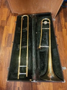 YAMAHA YSL-354 SERIES STUDENT TENOR TROMBONE STANDARD W/HARD CASE AN (EPJ027512) - Picture 1 of 13