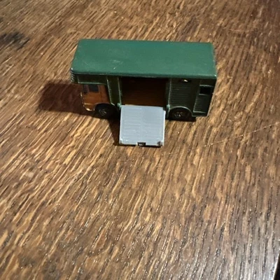 Vintage 1969 Lesney Matchbox Series No.17 Horse Box Yellow/Green Cab B90 - Image 1 of 4