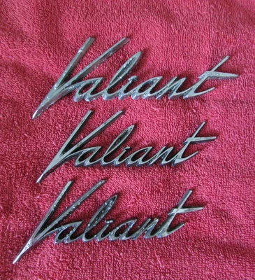 Plymouth Valiant 1960, Valiant Script, Trunk and Fenders Trim in good condition. - Image 1 of 4