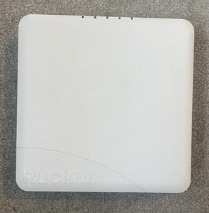 Ruckus ZoneFlex R500 Indoor PoE Wi-Fi Wireless Access Point with wall bracket  - Picture 1 of 2
