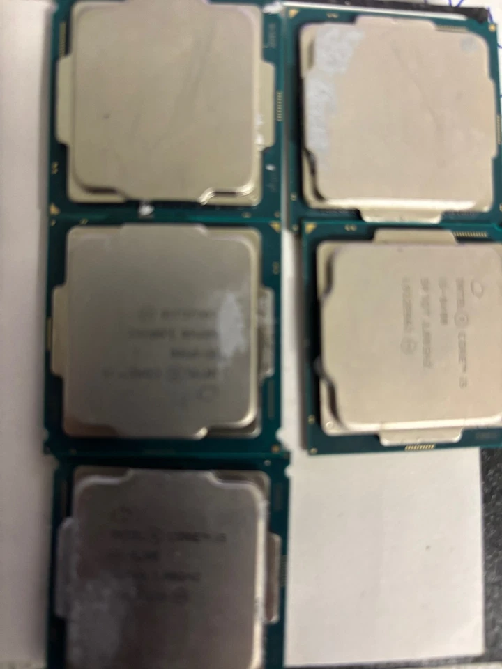 Lote de 5 CPU Intel Core i5-8400 SR3QT i5-8500SR3XE 2 I5-9500 SRF4B e i5-9500T Foto 1 de 1