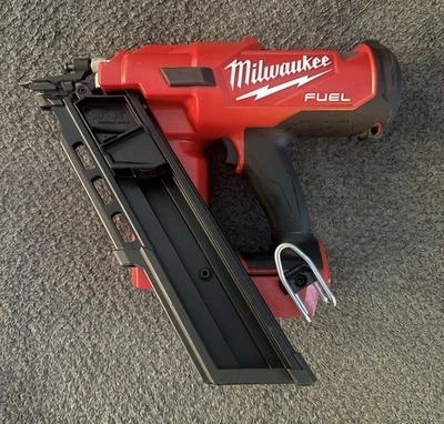 Milwaukee 30-Degree Framing Nailer 2745-20 - Image 1 of 4