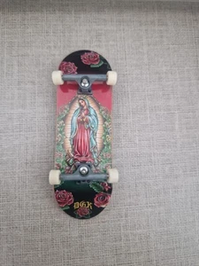 Tech Deck Holly Mary Fingerboard With A Skateboard Holder Mini Figure - Bild 1 von 4