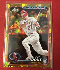 2024 TOPPS CHROME SAPPHIRE MIKE TROUT GOLD PARALLEL /50 - LA Angels - Picture 1 of 2