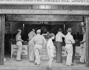 Shooting Gallery Target Practice 1940s Classic 8 by 10 Reprint Photograph - Imagen 1 de 1