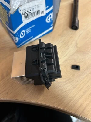 FAN RESISTER BLOWER MOTOR & CLIMATE CONTROL ERA C4 DS4 207 208 2008 665060 II010 - Image 1 of 3