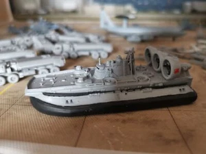 1:700 Zubr-class of LCAC Project 1232.2 (8cm*3.6cm)1pcs - Picture 1 of 5