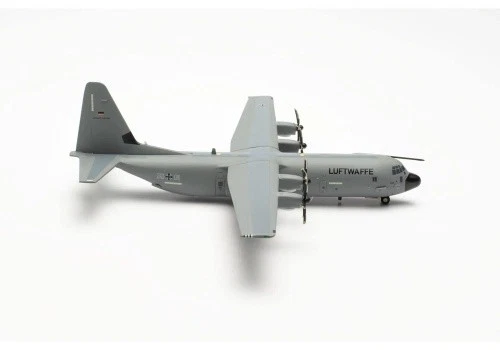 Herpa Wings Lockheed C-130J-30 Hercules Luftwaffe "Franco-German Airlift Squadro - Bild 1 von 4