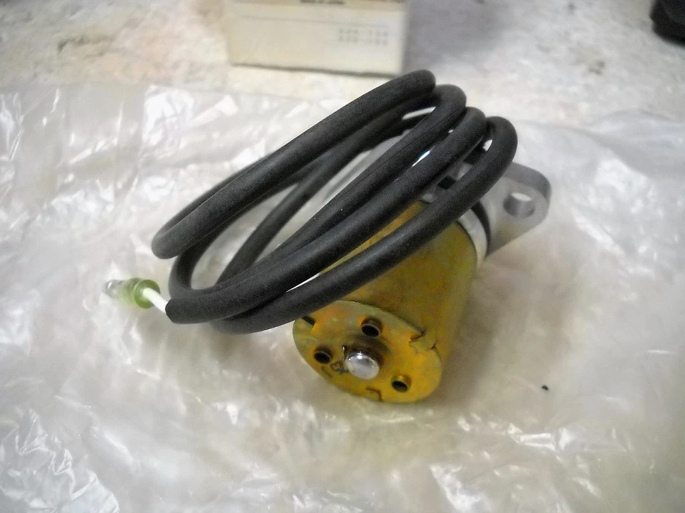 Medidor de nivel de aceite Yamaha 1981-1990 XJ550 YX600 Radian FZ600 4U8-85720-00 NUEVO DE LOTE ORIGINAL Foto 1 de 1