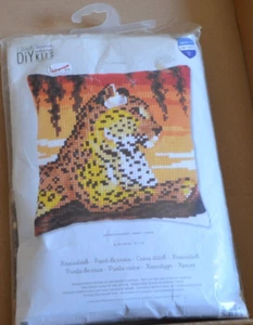 Kit punto croce anteriore cuscino Vervaco leopardato - Foto 1 di 5