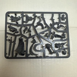 Ragnar Blackmane Collectible unassembled missing pieces - Picture 1 of 3