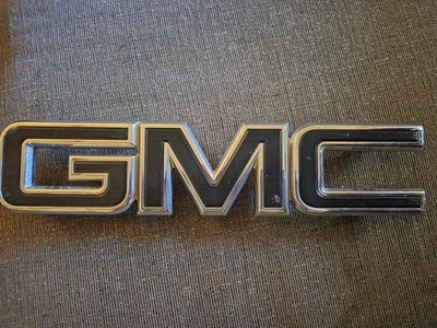 Black Front grille emblem For 2016-2021 GMC Terrain... - Image 1 of 4