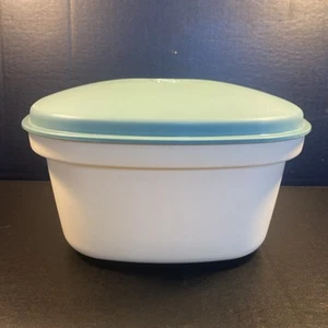 Vintage 3 Piece Tupperware Teal Lid Microwave Steamer & Storage 3 Qt 888-15 - Picture 1 of 11