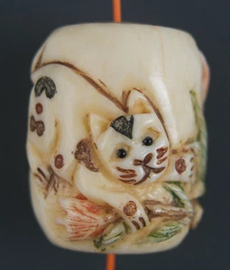 HANDMADE BONE(BOVINE) BEADS - X-LARGE CAT BEAD - Picture 1 of 2