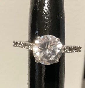 Beautiful SPARKLING Cubic Zirconia Engagement Ring Set In Sterling Silver Sz 7 - Picture 1 of 11