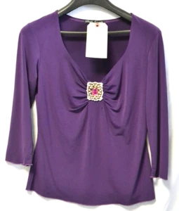 Selena Gomez Wizards Of Waverly Place Pantalla Usada Parte Superior Púrpura con Certificado de Autenticidad 062325MGL3-PP - Imagen 1 de 2