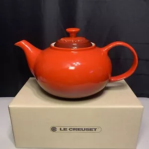 Le Creuset Stoneware Classic Teapot-Cerise Ombré Red 1.3L /5.49 Cups New In Box - Picture 1 of 6