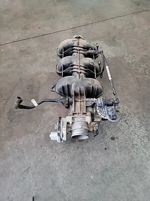 Intake Manifold 4.0L V6 Genuine OEM FORD Mustang 2005-2010 - Image 1 of 4