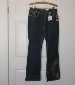 Dereon Womens Jeans Blue Bootcut Stretch Embroidered Leg Size 13/14 - Picture 1 of 3