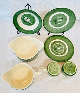 VNTG Lot Colonial Homestead Royal Green 7 Pcs: Creamer/Gravy/S&P/Bowl/2 Saucers - Picture 1 of 9