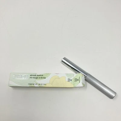 Lápiz labial Clinique Almost #06 BLACK HONEY tamaño completo 0,06 oz Foto 1 de 2