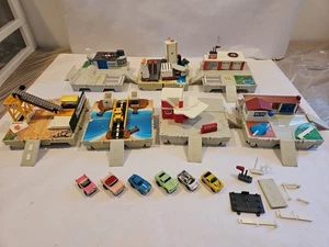 Micro Machines TRAVEL CITY Collection x 7 plus 8 Vehicles - Galoob (1987) - Picture 1 of 17