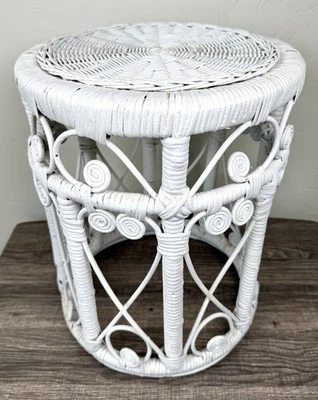 Vtg Wicker Rattan Plant Stand Boho Scroll Peacock Side Table Round Shabby White - Image 1 of 4