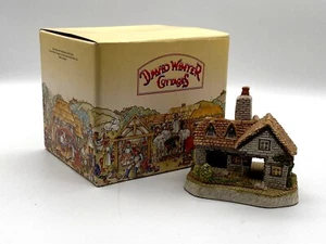 Retro 1993 DAVID WINTER Ornamental Ceramic Cottages "The Tannery" Boxed - Picture 1 of 10